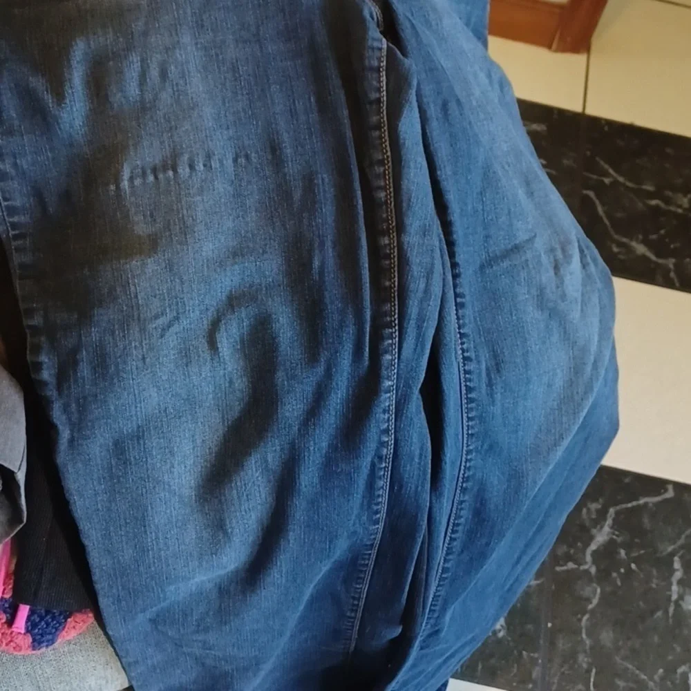 Earl Jeans questions leave